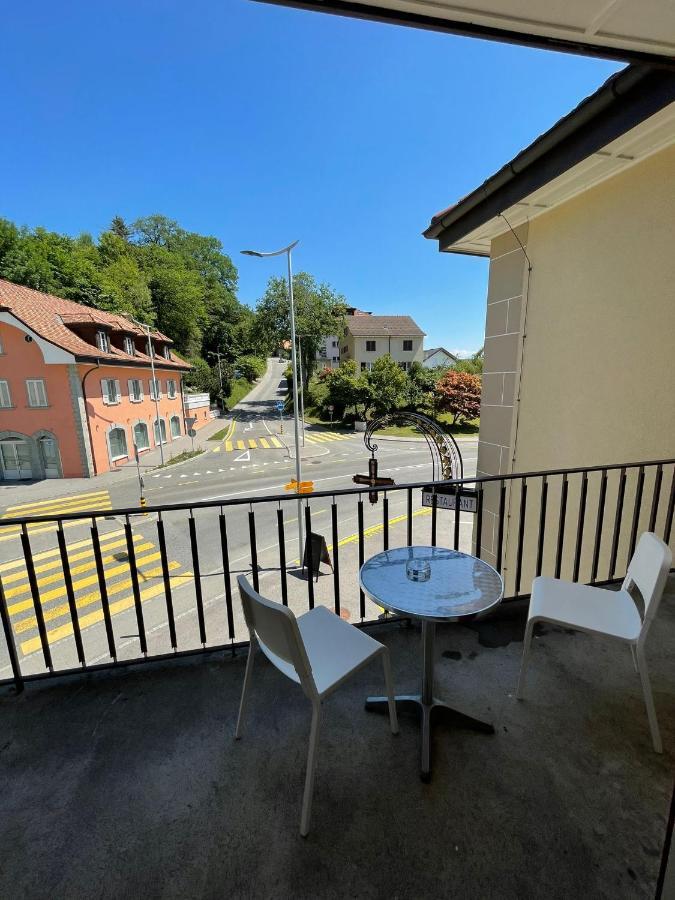 Отель La Belle-Croix Romont Экстерьер фото