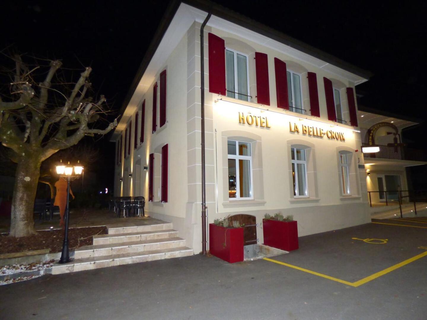 Отель La Belle-Croix Romont Экстерьер фото